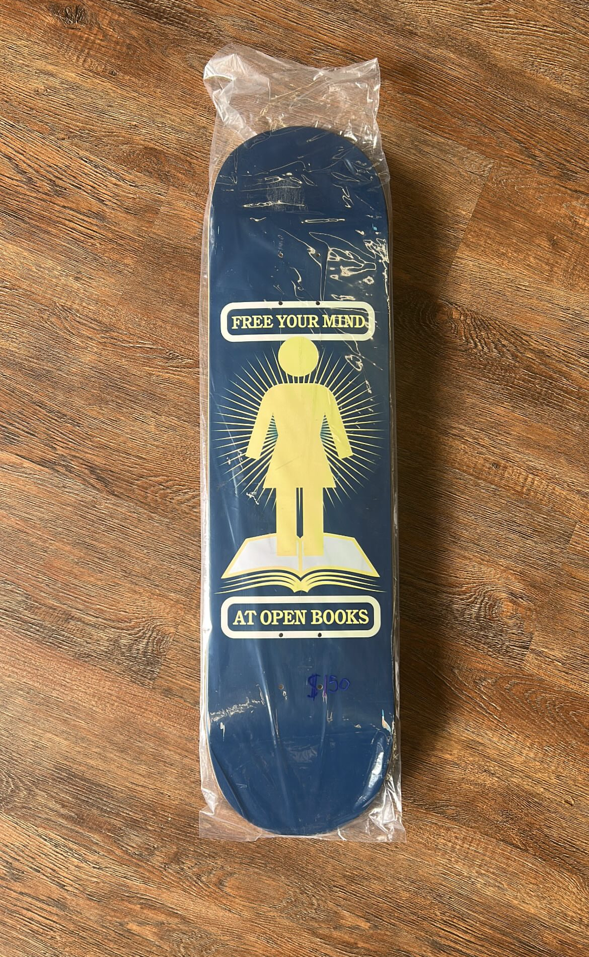 Girl "Niels Bennett Open Book"